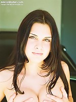 Alexa Model flashes her sweet tits