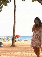 Jezebele poses with Fiona