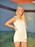 Liz shows off her sweet body