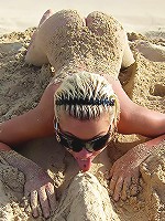 Passion Paradise Babes Crazy on Public Beach