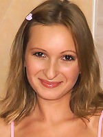 Angela Extreme Pussy Stretching