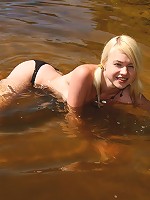 Teen takes off bikini