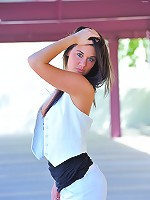 Harper baring it all outside