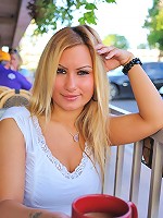 Sierra flashes tits in the cafe and strips naked