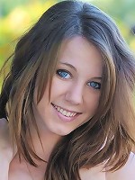 Allie shaves her pussy