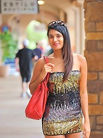 Shazia looks posh at the mall and flashes her ass