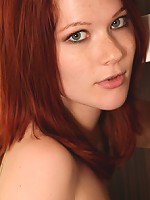 LYNETTE - free gallery