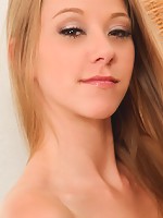 Nubiles.net Sydney Cross - Nubile babe Sydney Cross uses her fingers to pleasure her tight pussy