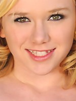 Nubiles.net Tracey Sweet - Tracey Sweet spreads her legs displaying her pink pussy outdoors