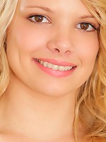 Nubiles.net Stella Banxxx - Nubile Stella Banxxx shows off her luscious tits and pink pussy