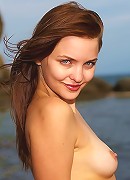 Amelie | Caress of the ocean breeze